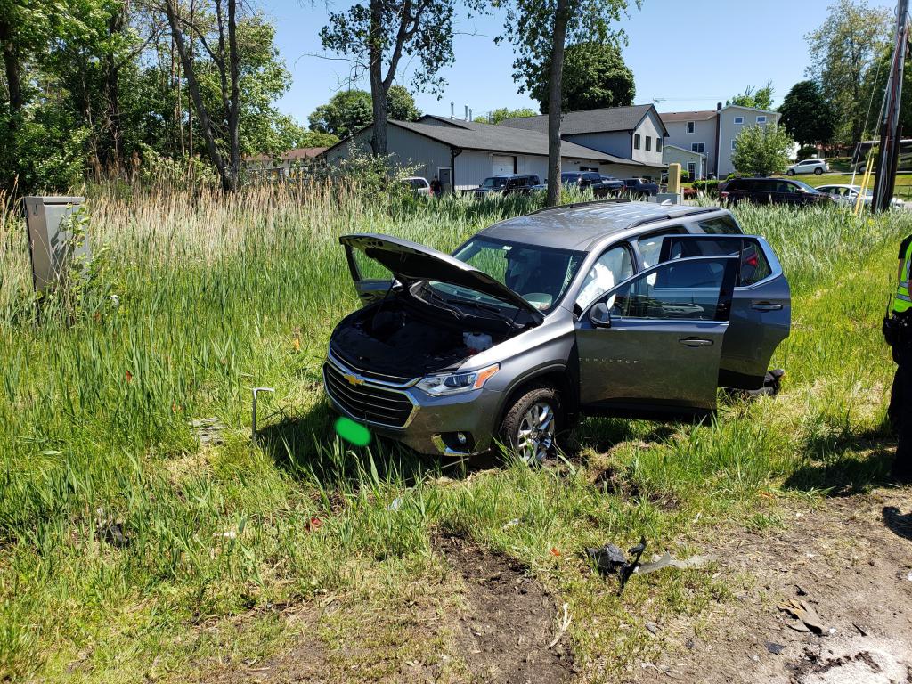 2 Vehicle Crash State Route 104 at Basket Road North East Joint Fire